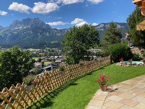 Romantic Apartment, 3 Bedrooms, Kalkstein | Terraza o patio