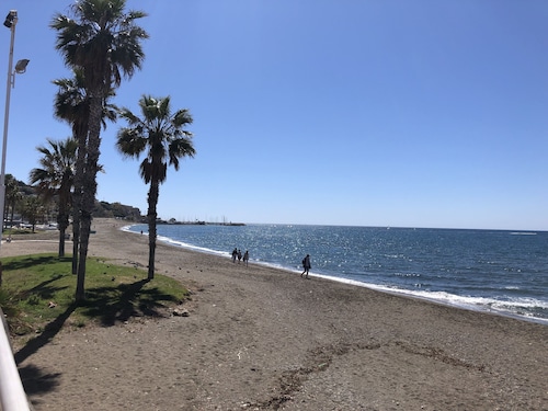 GEEIGNET 1. LINIE STRAND. GROSSE TERRASSE MIT MEERBLICK. PASEO MARITIMO EL PALO