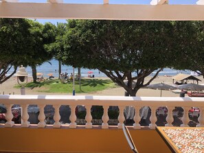Property grounds - Apt. 1st line beach. Large terrace with sea views. El Palo Promenade. (Málaga)