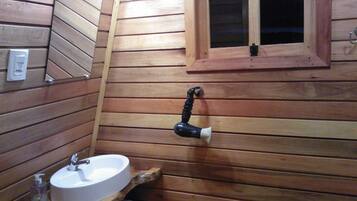 Romantic Cabin, Garden View | Bathroom | Shower, hair dryer, towels, soap