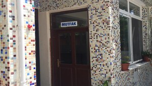 Front of property - Ada Pansiyon (Samandagi)