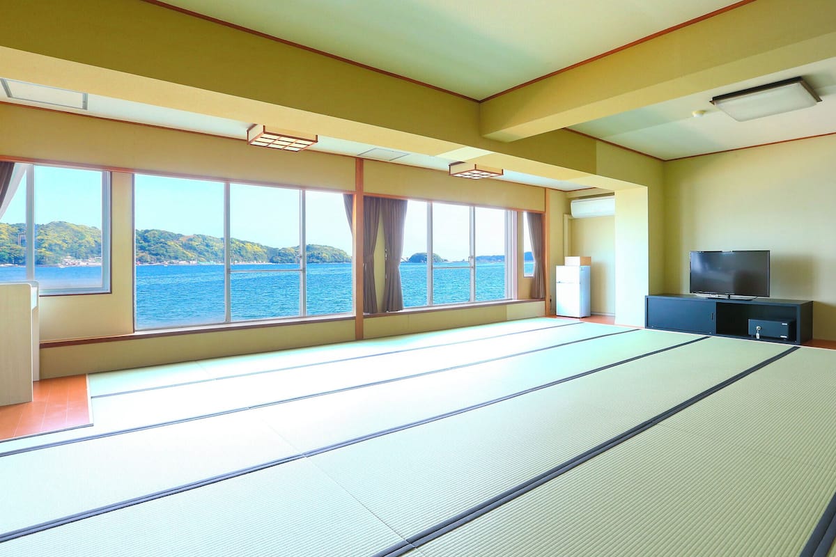 Standard Japanese-Style-Room with 20 Tatami mats - Shared Bathroom - Non-Smoking