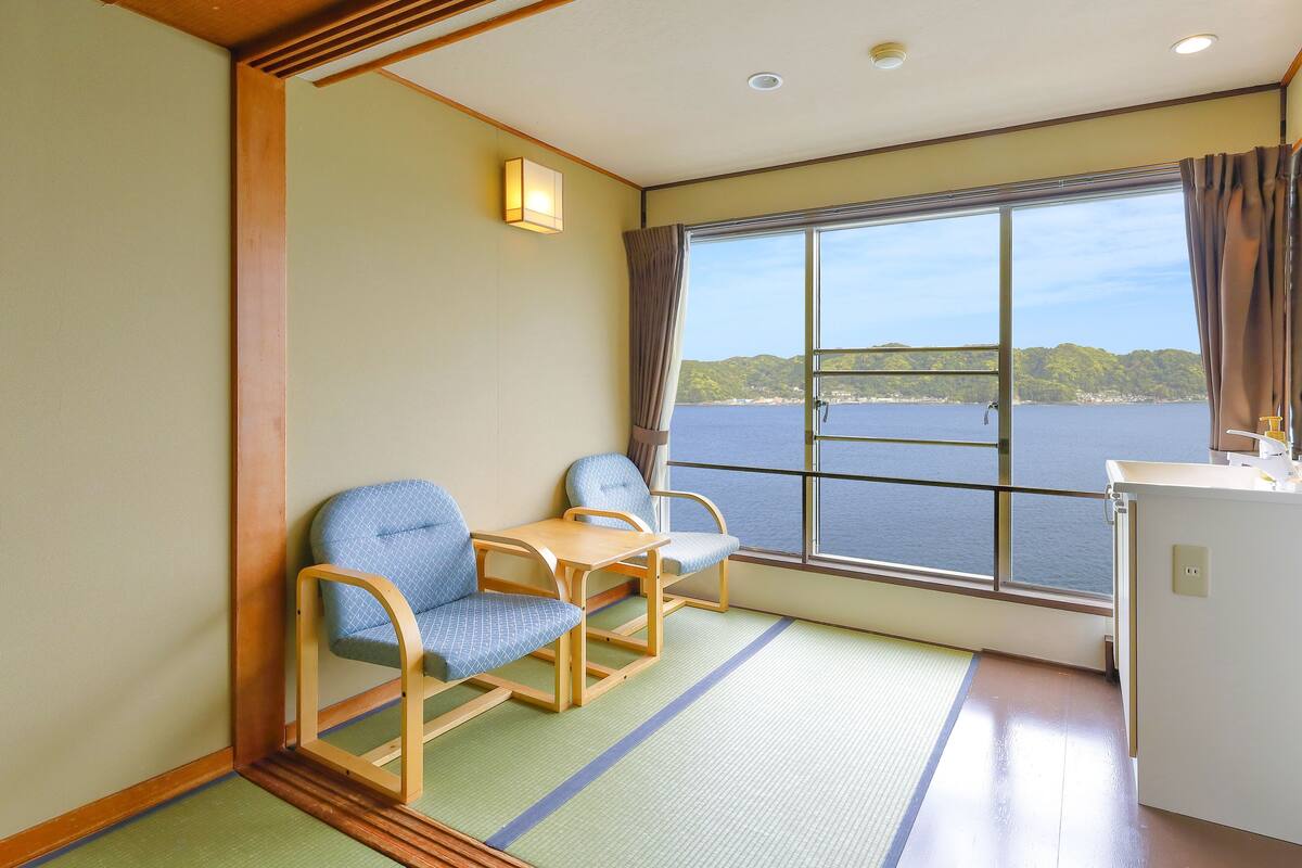 Coffres-forts dans les chambres, rideaux occultants