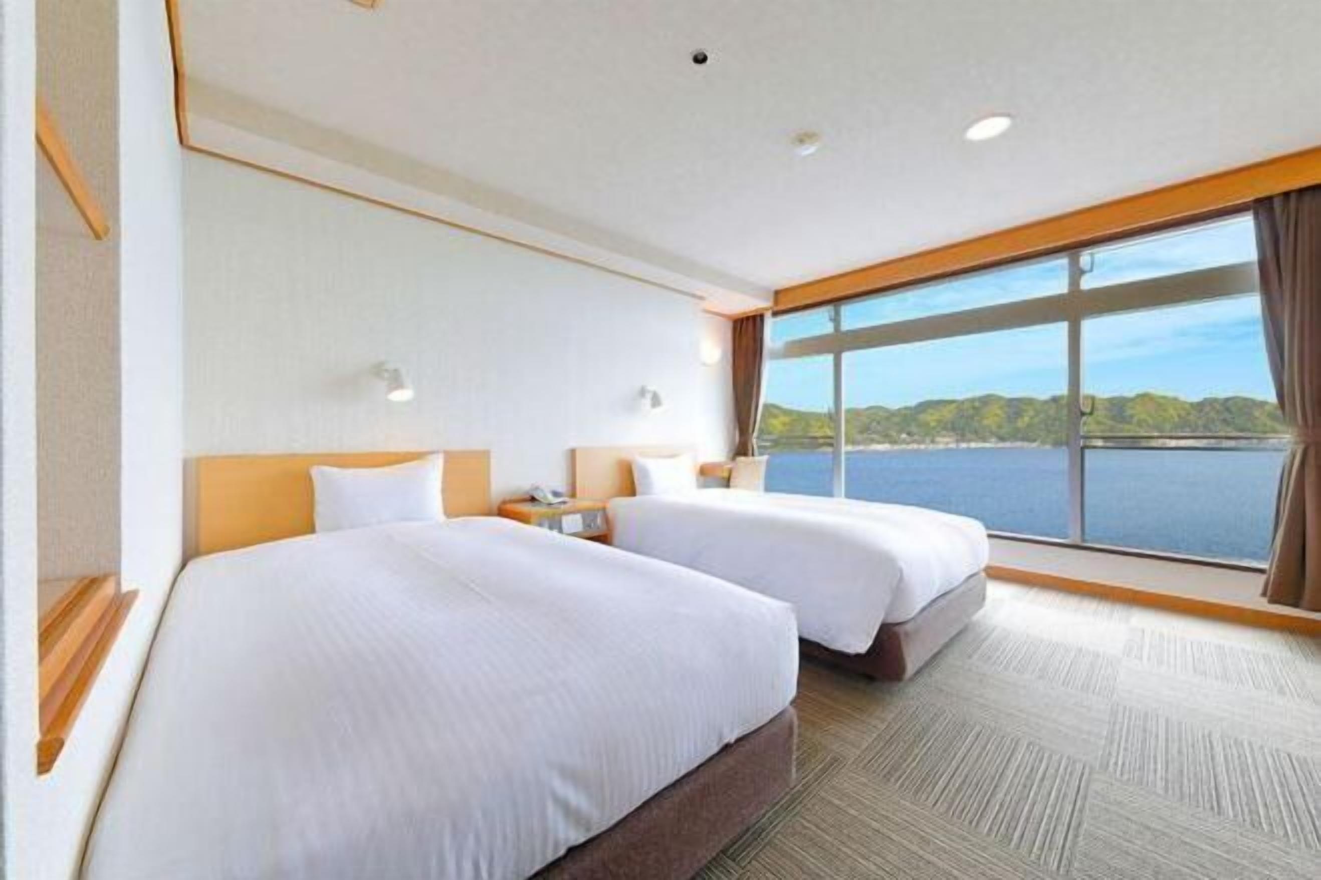 客房内保险箱、遮光窗帘