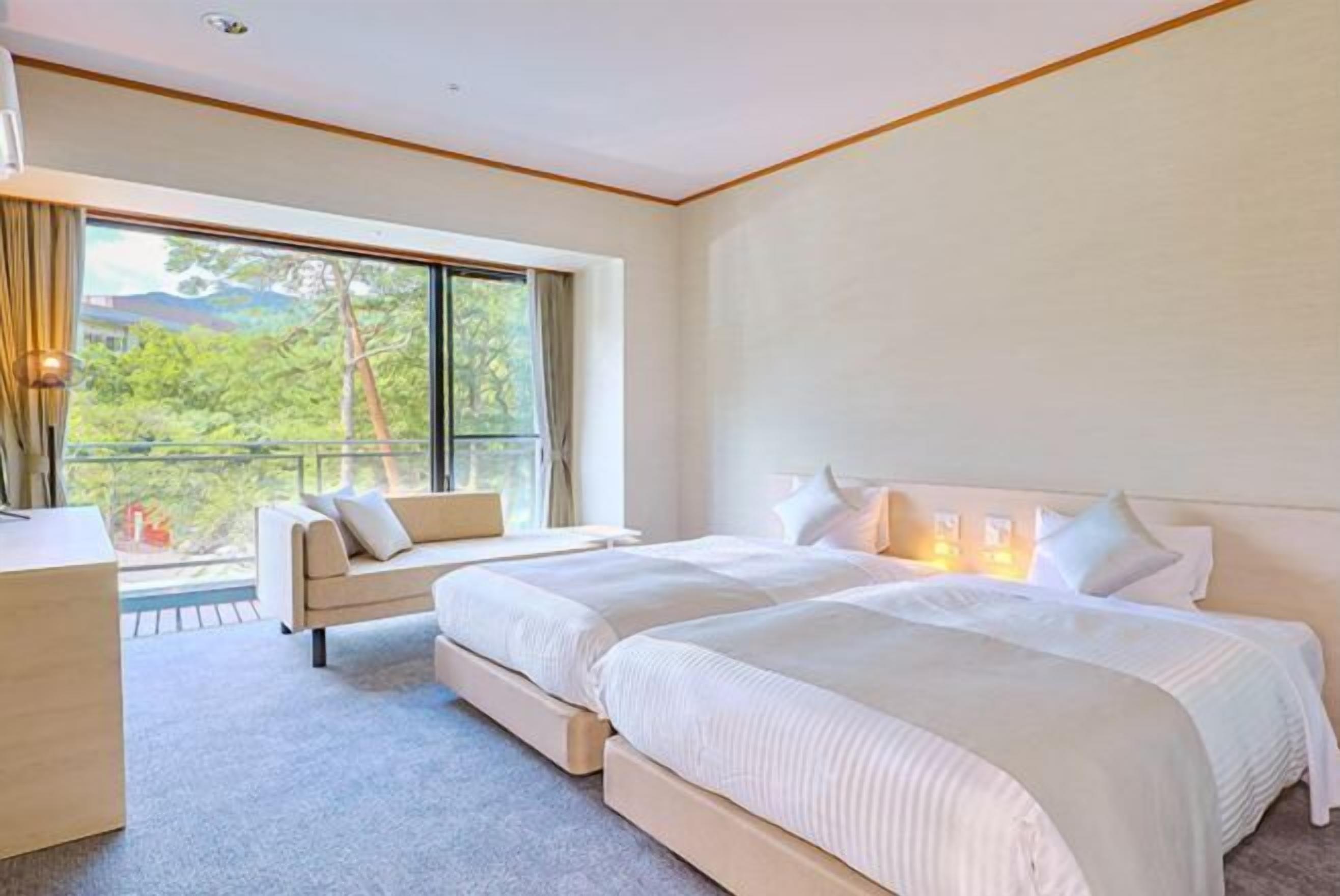 Zimmersafe, kostenloses WLAN, Bettwäsche