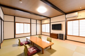 Minibar, caja de seguridad en la habitación y wifi gratis 