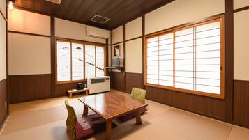 Japanese Western Style Room for 5 Guests | Minibar, in-room safe, free WiFi
