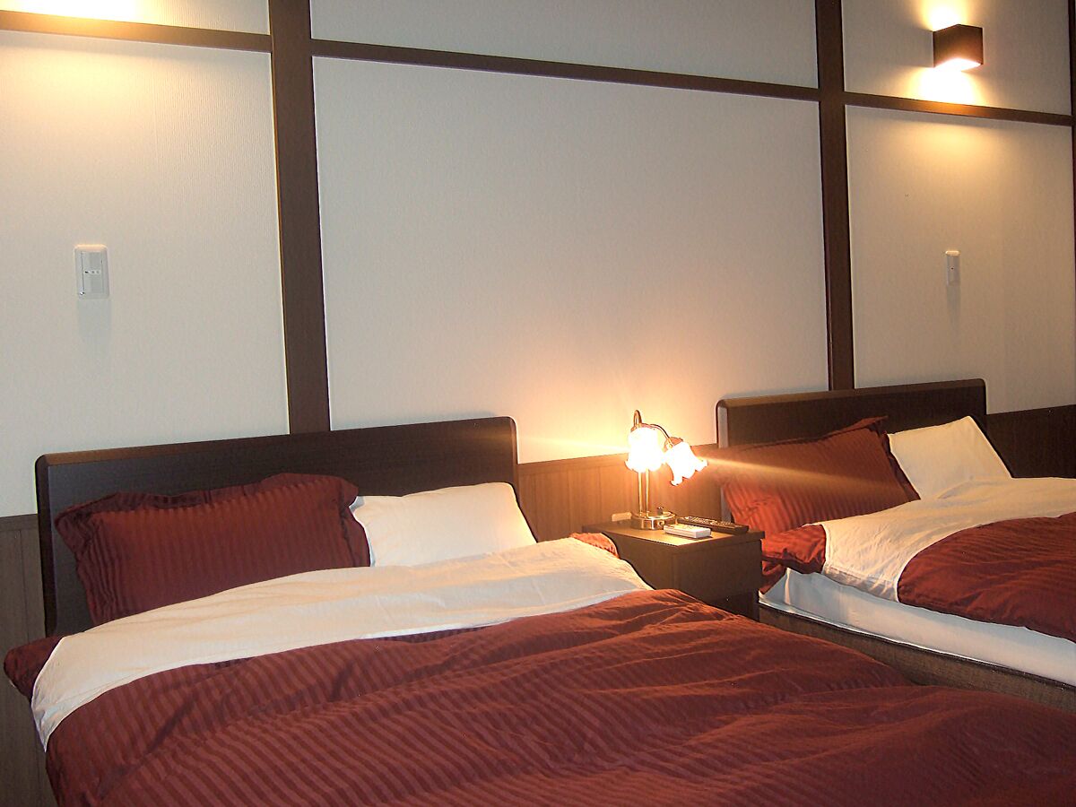 Minibar, in-room safe, free WiFi