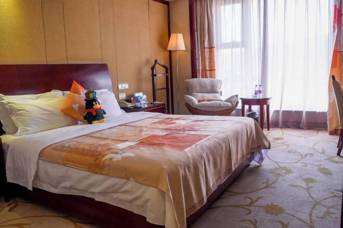 Cortinas blackout, camas extra, wifi gratis y ropa de cama 