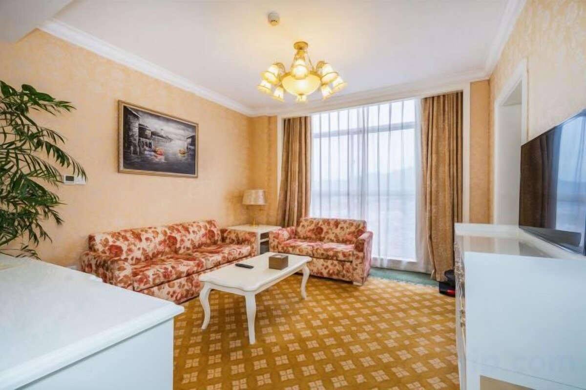 Living area | TV