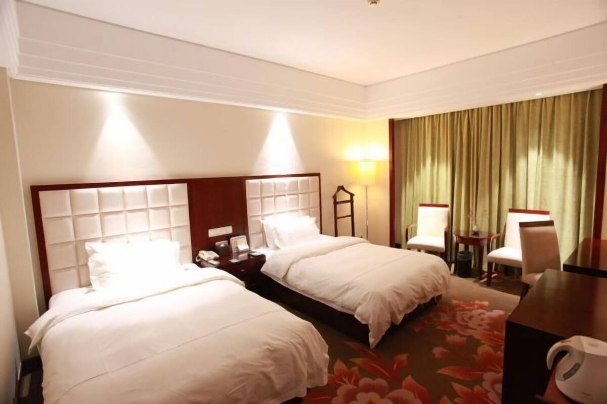 Cortinas blackout, camas extra, wifi gratis y ropa de cama 