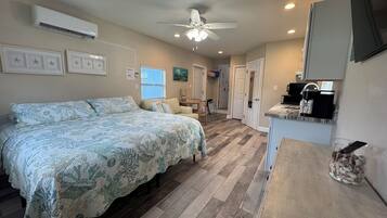 1 soverom, skrivebord, strykejern/-brett og wi-fi (inkludert)