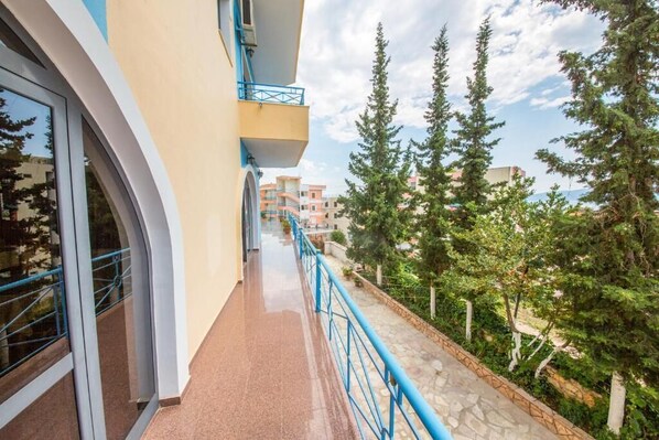 Porch - Blue Heaven Hotel (Sarandë)