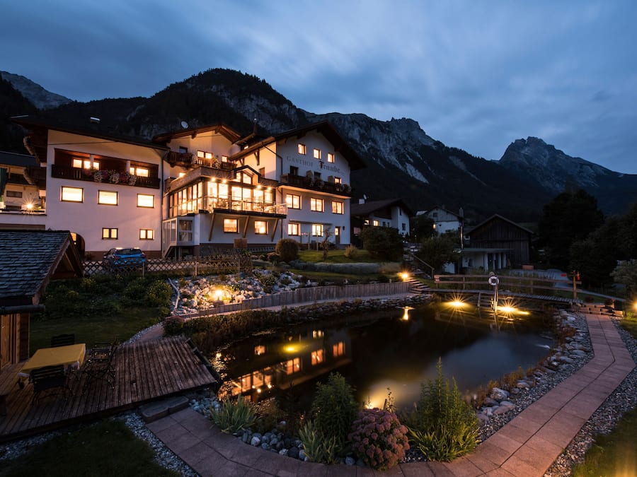 Fachada del alojamiento - Noche