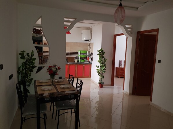 Apartment, Multiple Beds | In-room dining - Joli Appartement 4 Chambres (Oujda)