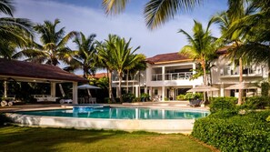 Outdoor pool - WALKING DISTANCE TO THE BEACH (Casa De Campo)