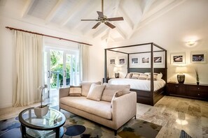 6 bedrooms, in-room safe, desk, iron/ironing board