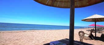 Villa for 4 persons, with nice fenced corner terrace, only 400m vom the beach of Portiragnes plage