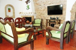 Lobby sitting area - Hospederia Marques Casa Ramos (Villa de Leyva)
