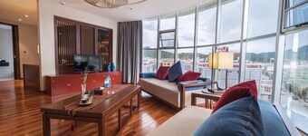 雲蔓酒店 (香格里拉店)