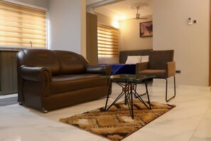 Studio | Living area - Bonsukoda Lodge (Madina)