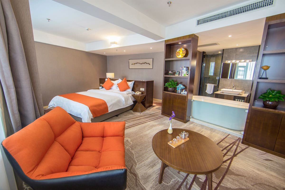ห้องสวีท | ผ้าม่านกันแสง, ห้องเก็บเสียง, Wi-Fi ฟรี