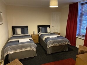 Basic Apartment - Ivy Cottage Serviced Accommodation (Aberdeen)