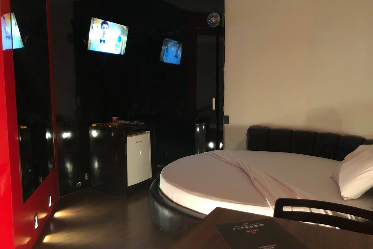 Departamento Deluxe | Minibar, cortinas blackout, insonorización y wifi gratis 