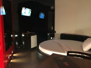 Deluxe Apartment | Minibar, blackout drapes, soundproofing, free WiFi - SNOB Motel (Belo Horizonte)