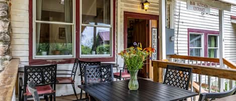 Réfrigérateur dans l'espace commun, micro-ondes dans l'espace commun