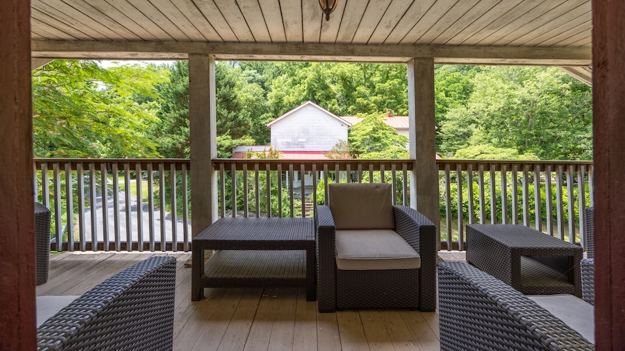 Bliss Point Farm and B&B