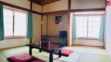 Japanese Style Room for 5 Guests | In-room safe, free WiFi