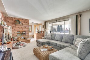 Una televisión, una chimenea, Netflix, Hulu