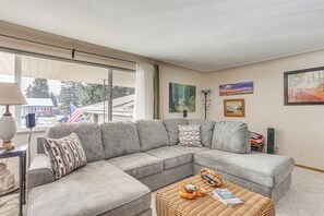 Una televisión, una chimenea, Netflix, Hulu