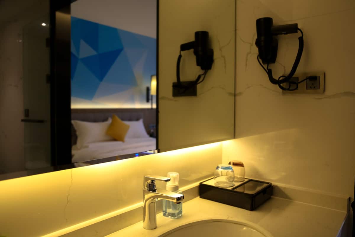 family room(chinese domestic guests only) | bathroom | free toiletries, hair dryer, slippers