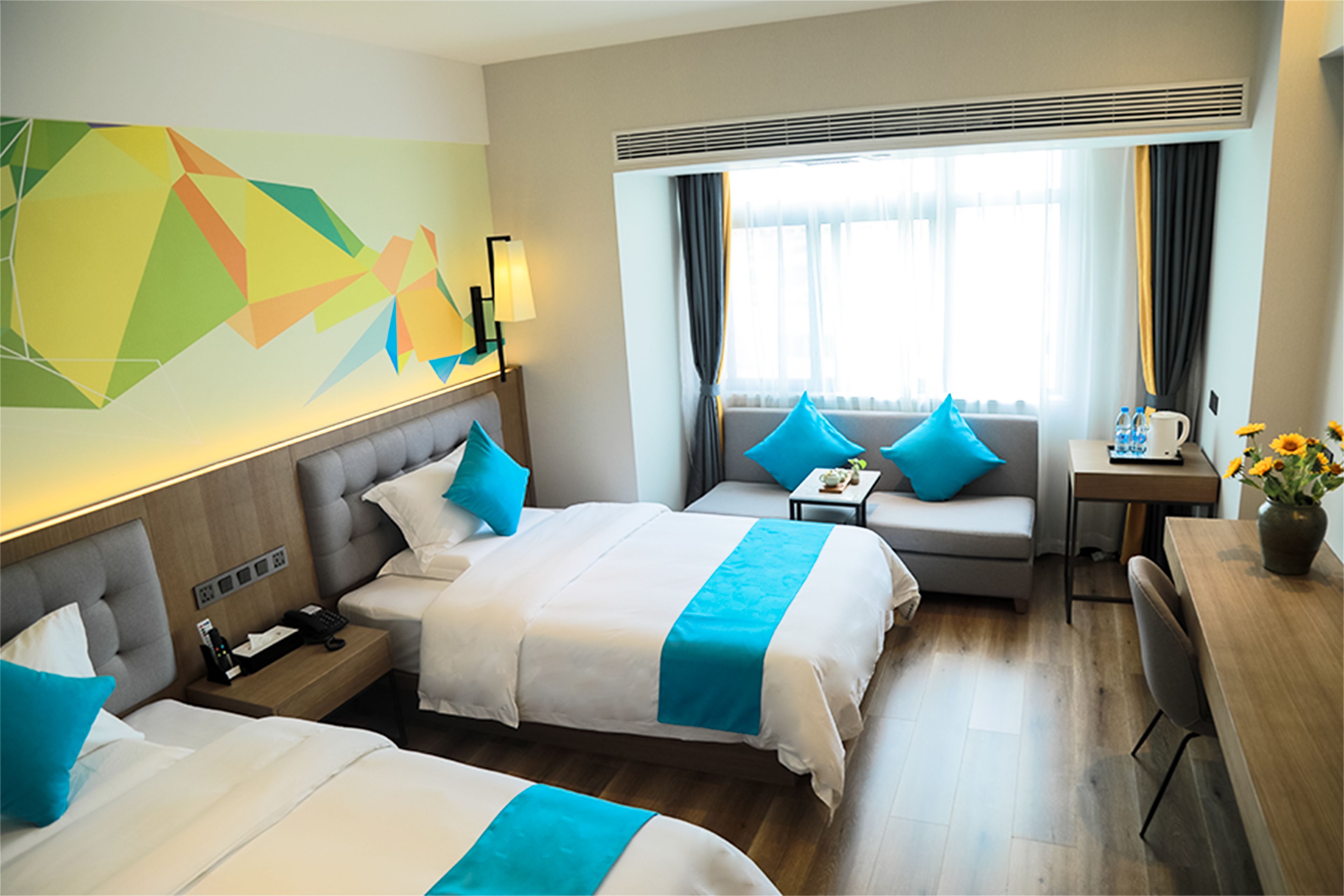 standard twin room(chinese domestic guests only) | minibar, desk, blackout curtains, free wifi