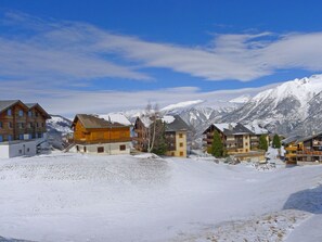Exterior - Beautiful apartment for 4 guests with WIFI, TV, balcony, pets allowed and panoramic view (Bürchen)