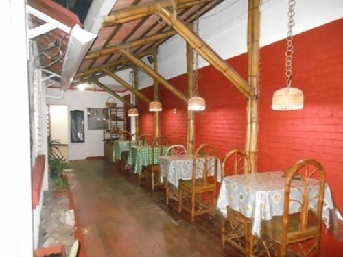 Ara Macao Inn