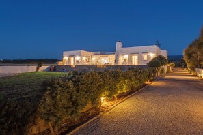 Exterior - Beachfront villa with stunning sea view . (Paros)