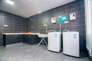 Laundry room - Badi Hotel Int'l Exhibition Center (Kunming)