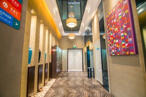 Interior - Badi Hotel Int'l Exhibition Center (Kunming)