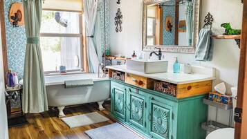 Combined shower/tub, hair dryer, towels, soap