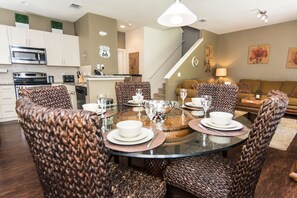 Townhome, 4 Bedrooms | Private kitchen