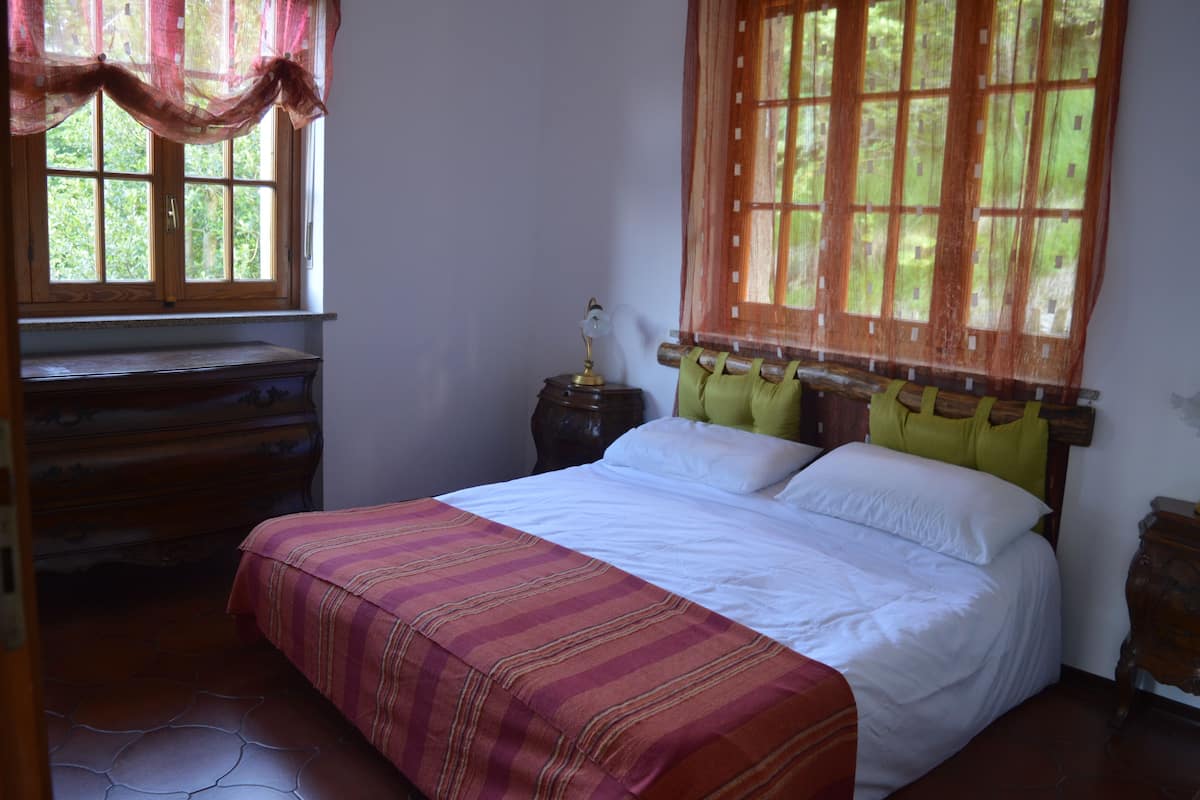 Appartement, 2 slaapkamers | 1 slaapkamer, een strijkplank/strijkijzer, gratis wifi, beddengoed