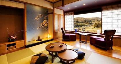 Kanazawa Yuwaku Onsen Hyakurakuso