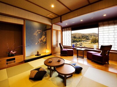 Kanazawa Yuwaku Onsen Hyakurakuso