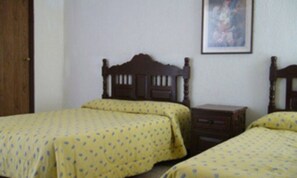 Suite Affaires, 2 lits une place, vue ville | Draps en coton égyptien, literie de qualité supérieure, Wi-Fi gratuit