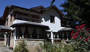 Front of property - Apart Bungalows Amulen (San Carlos de Bariloche)