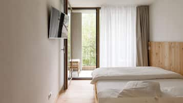 Superior Single Room | 1 bedroom, down duvets, in-room safe, laptop workspace