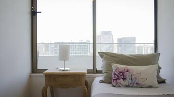 Apartamento básico, varias camas | Vistas desde la habitación